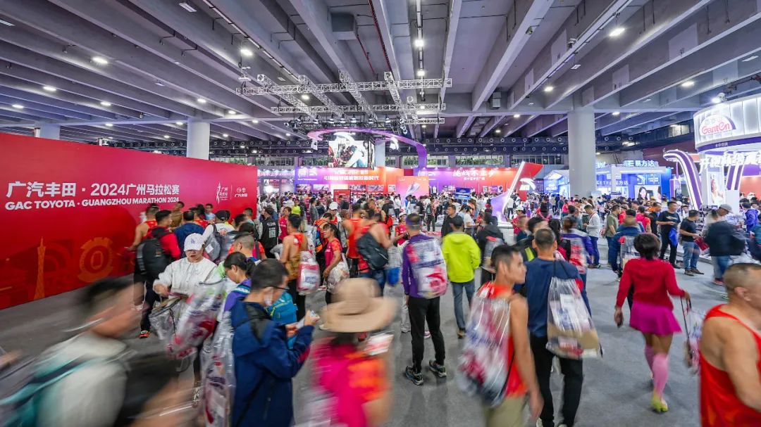 C罗主动把点球机会让给马内，一个举动彻底粉碎自私的质疑