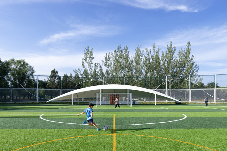 西媒：巴萨对阿拉维斯门票系统崩溃，球迷高喊反拉波尔塔口号